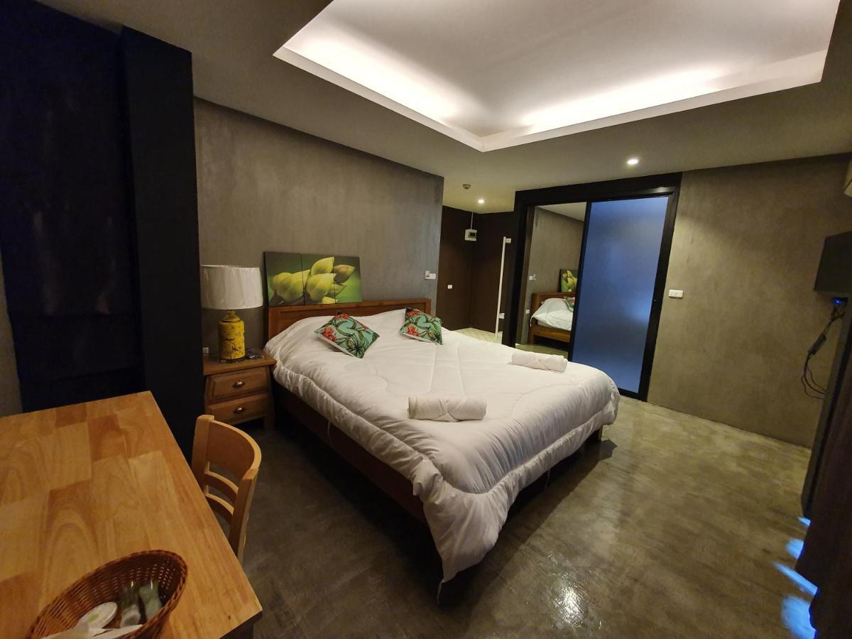 Bed & Breakfast Baan Wualamphong บ้านวัวลำพอง Bangkok