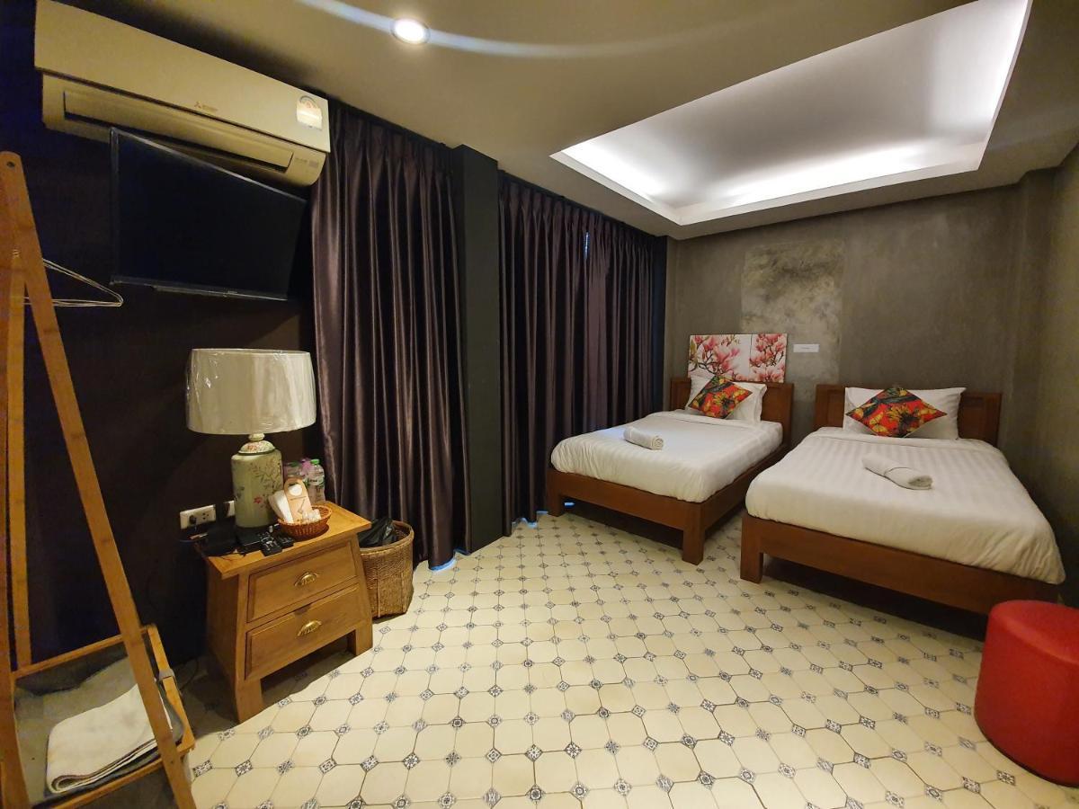 Bed & Breakfast Baan Wualamphong บ้านวัวลำพอง Bangkok